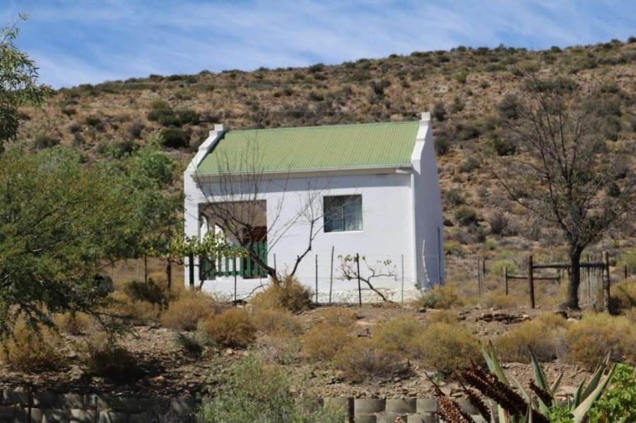 5 Bedroom Property for Sale in De Rust Western Cape